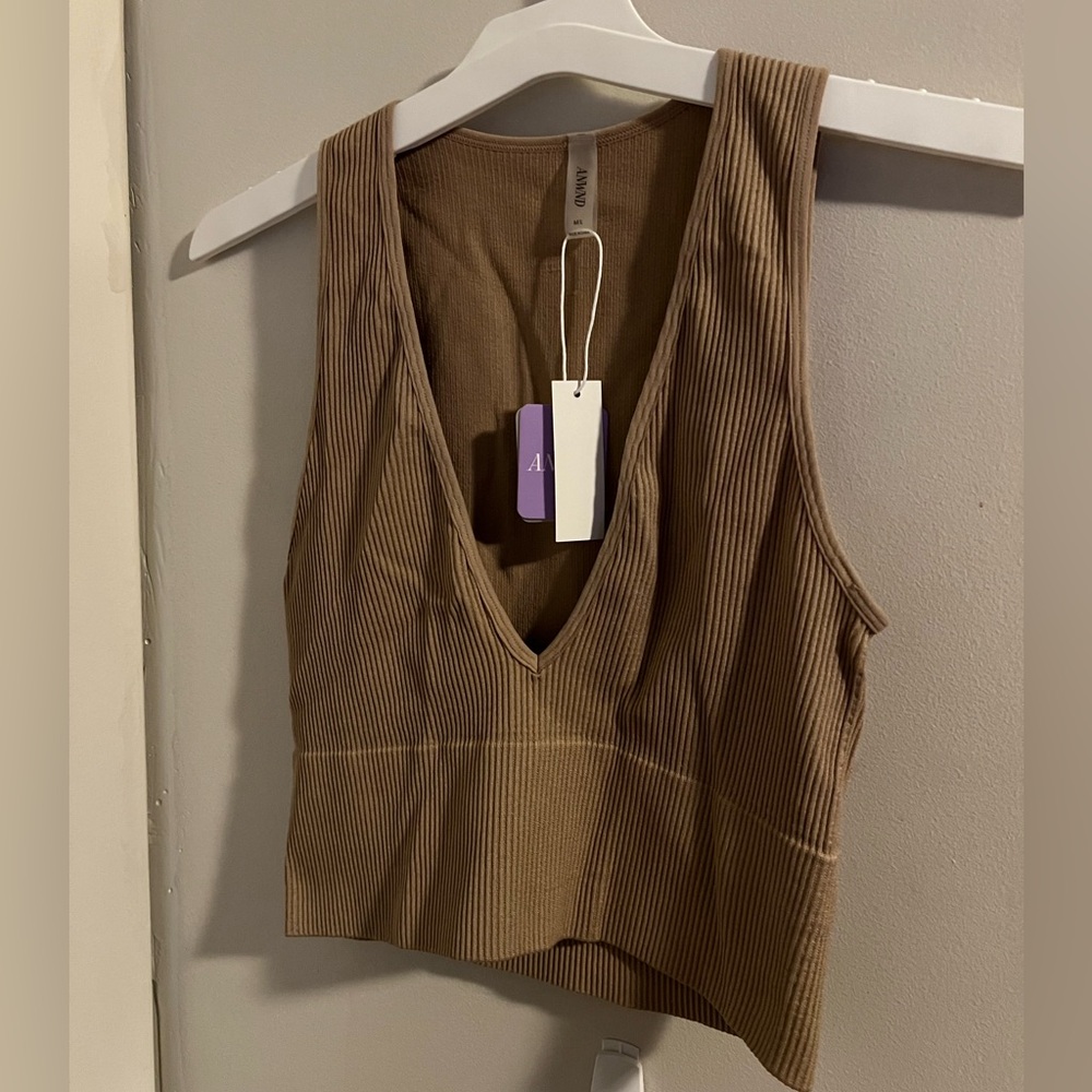 Deep V tank seamless top